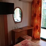 таня Хотел 3*