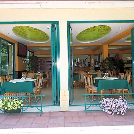 Tanya Σάνι Μπιτς