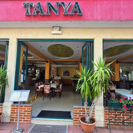 Tanya 3* סאני ביץ'